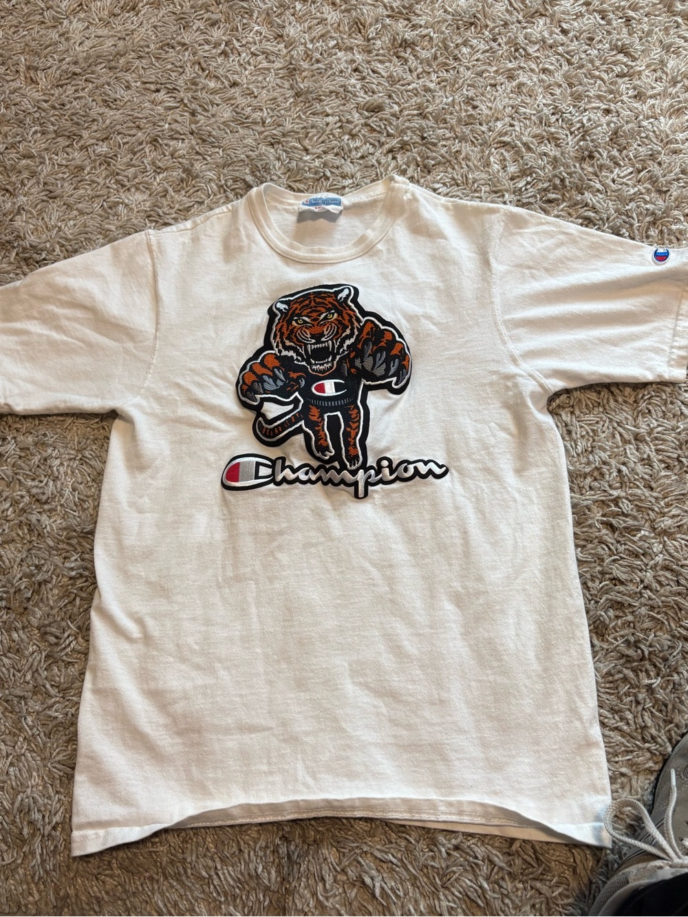 Vintage 90s Champion Tiger 3D T-shirt in white, size small, good condition